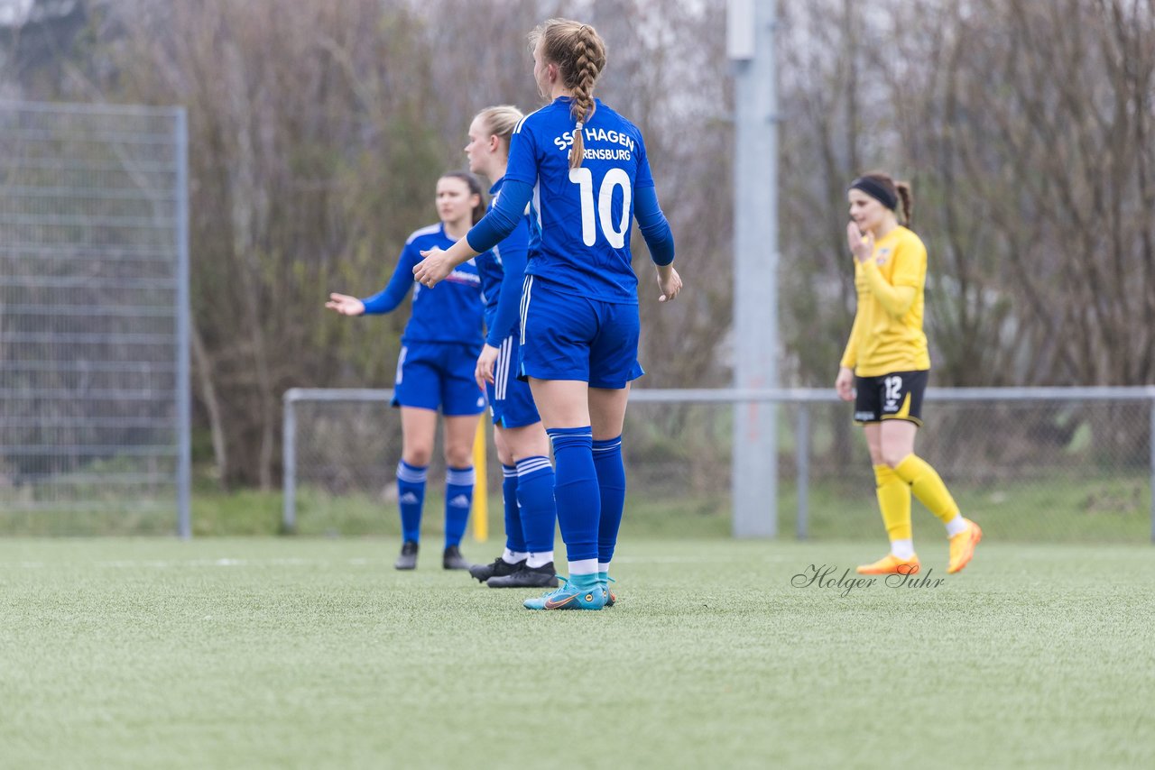 Bild 238 - F SSC Hagen Ahrensburg - SV Frisia Risum-Lindholm : Ergebnis: 1:2